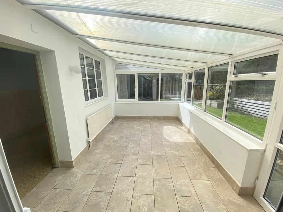 Property carousel item 11