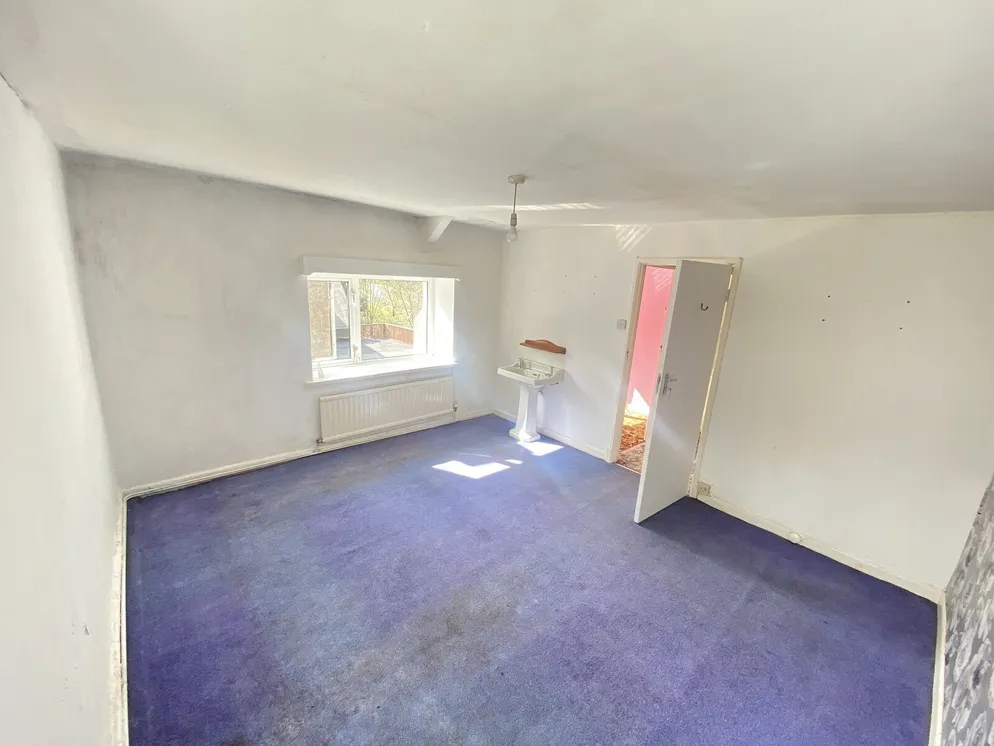 Property carousel item 14