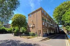 Newington Green Road, LONDON