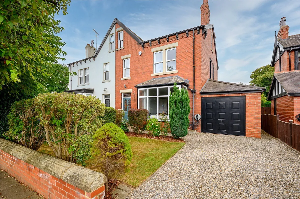 Langwith Avenue, Collingham, LS22