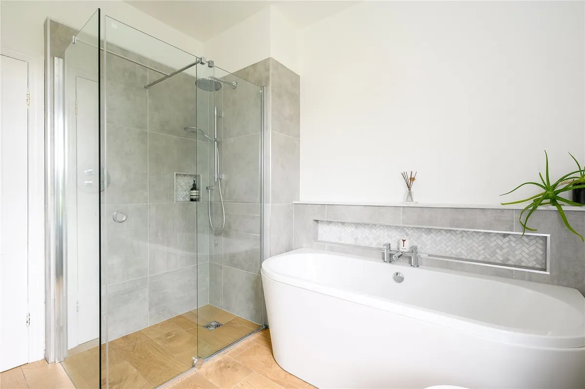 Langwith Avenue, Collingham, LS22