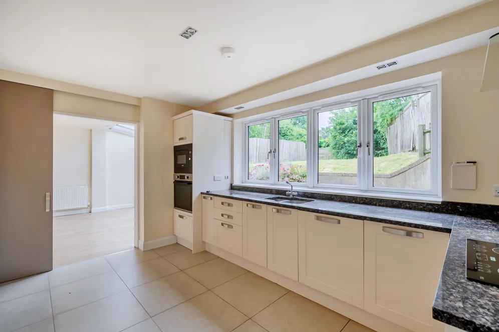 Nethern Court Road, Woldingham, CR3 photo 3