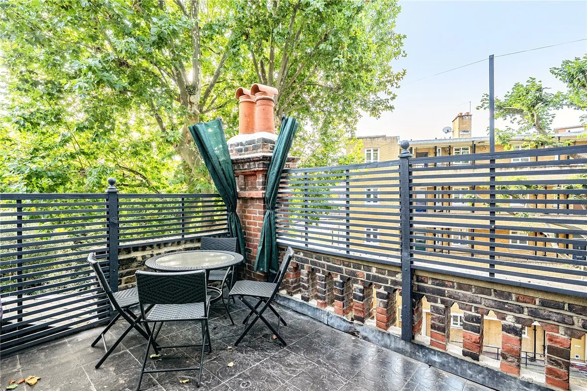 Mornington Avenue, London, W14