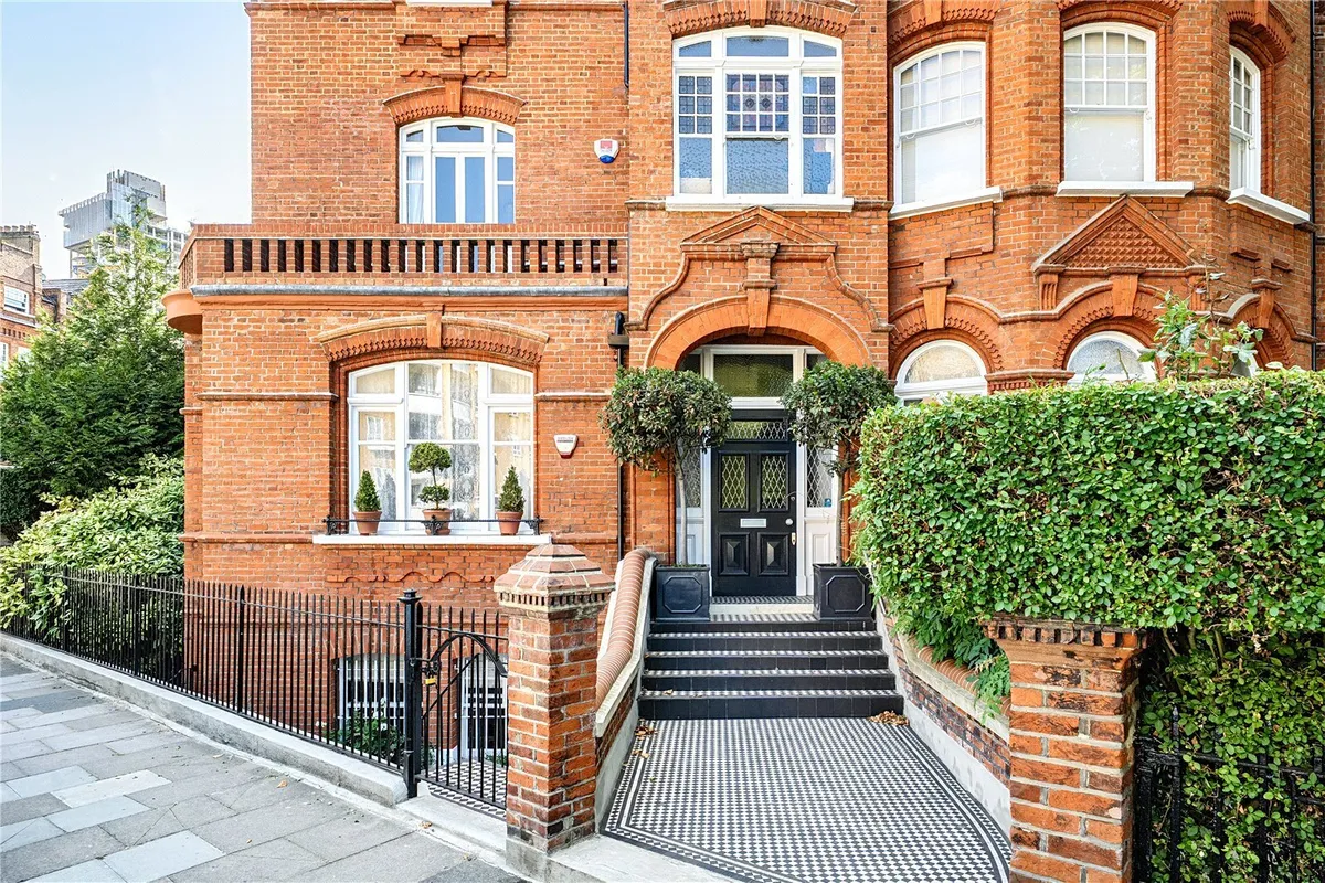 Mornington Avenue, London, W14