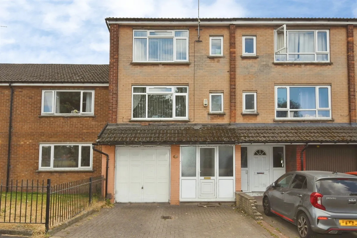 Salisbury Close, Scunthorpe