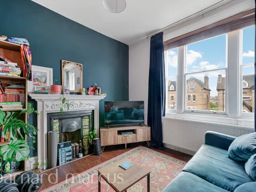 Mount Ephraim Road, LONDONphoto