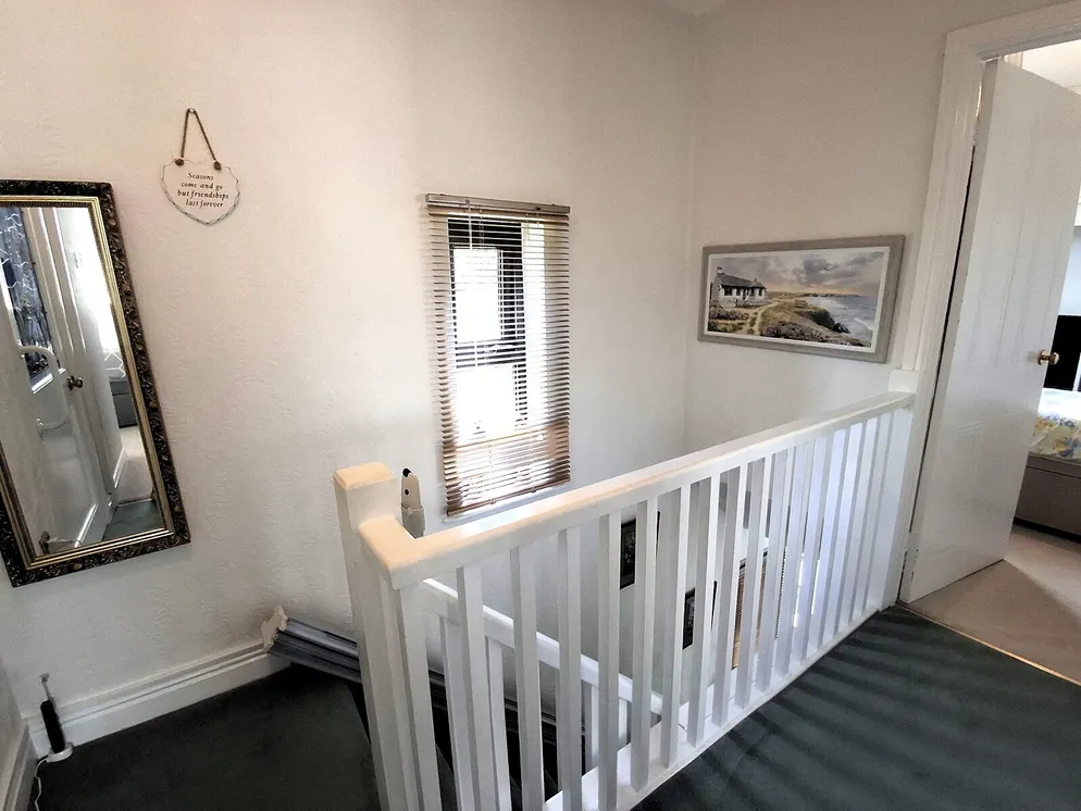 Property carousel item 12