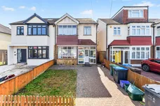 Maycross Avenue, MORDEN