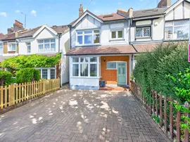 Pelton Avenue, Sutton photo