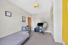 Pelton Avenue, Sutton