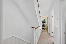 Pelton Avenue, Sutton