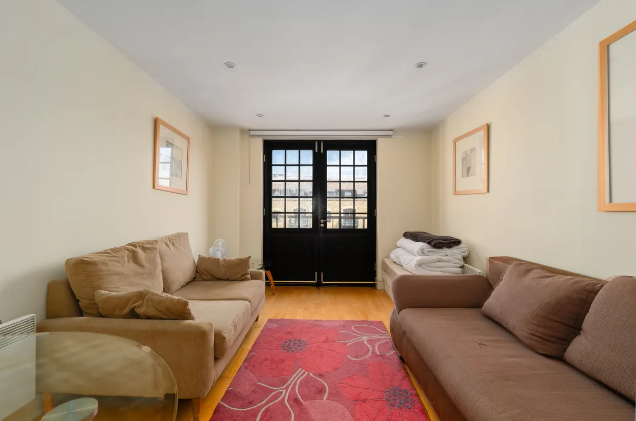 Cayenne Court, London, SE1 photo 1