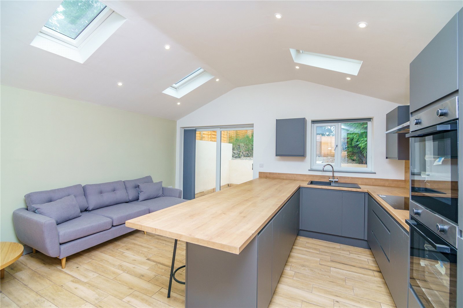 30 Malvern Road, Huddersfield, HD4 Image 1