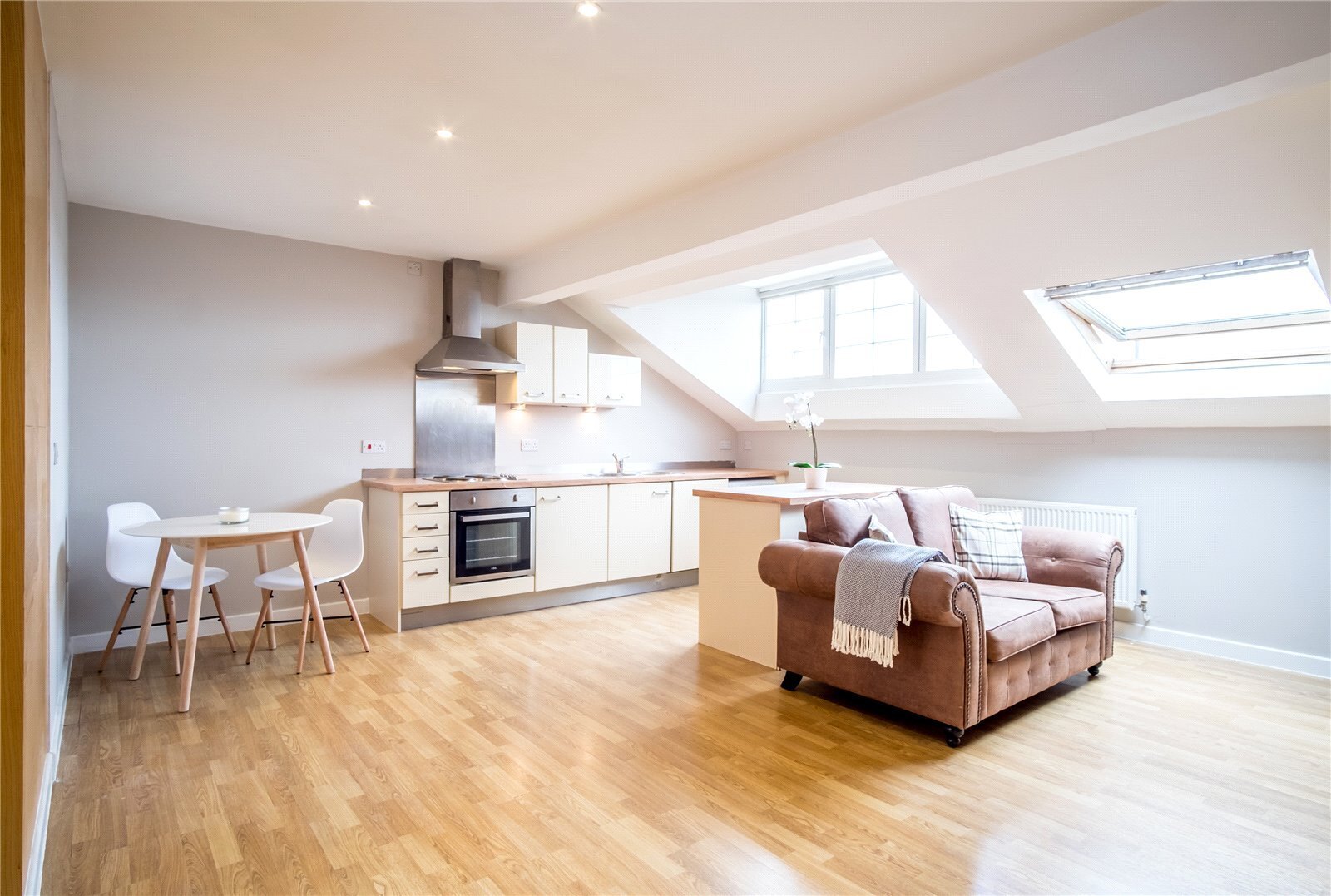 52 Bankfield Road, Huddersfield, HD1 Image 1