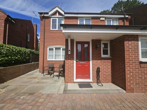 Vernon Close, Saughall, CHESTERphoto