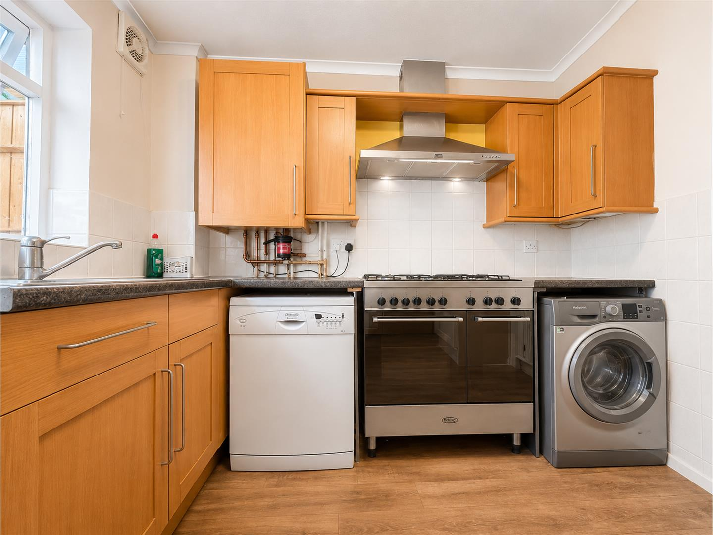 Griffin Close, Slough Image 4