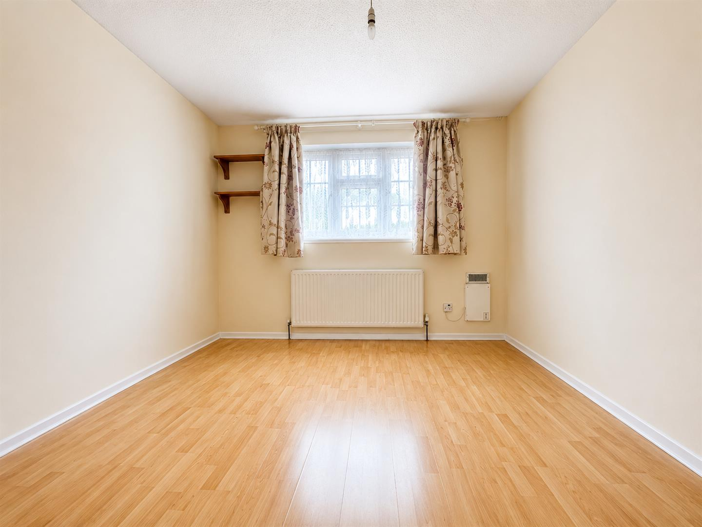 Griffin Close, Slough Image 9