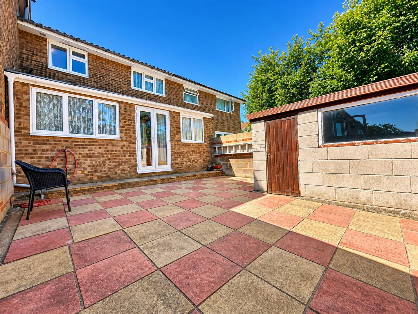 Griffin Close, Slough Image 13
