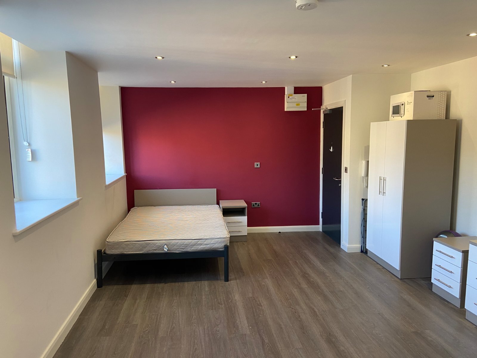 Luxus Studios, Huddersfield, HD1 Image 2