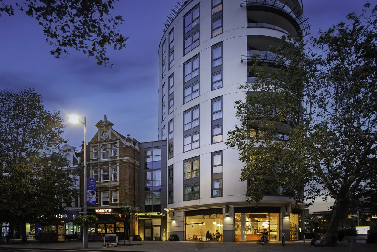 New Broadway, London, W5 photo 30