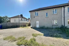 Thurloe Walk, Grays