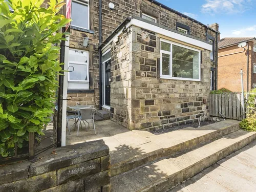 Bridge Street, Morley, Leedsphoto