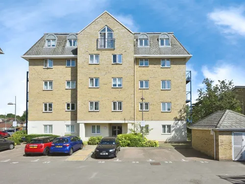 Taverners Way, Hoddesdonphoto