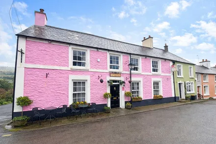 Caio, Llanwrda, SA19