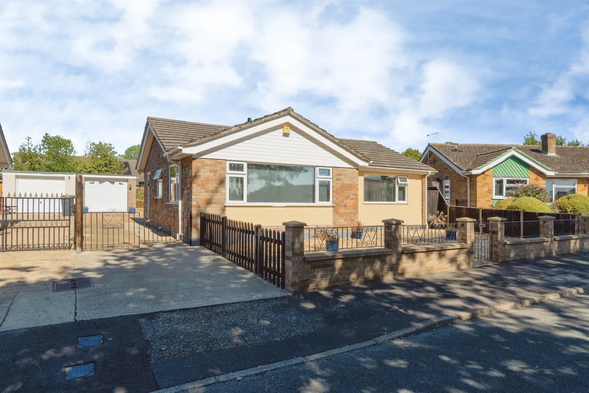 Acacia Avenue, Ashill