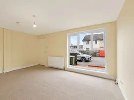 Mclauchlan Court, Darvel thumb 2