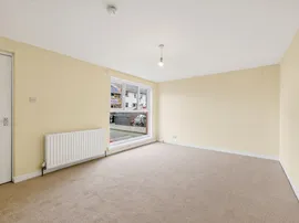 Mclauchlan Court, Darvel thumb 3