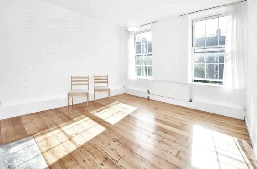 Brune House, E1