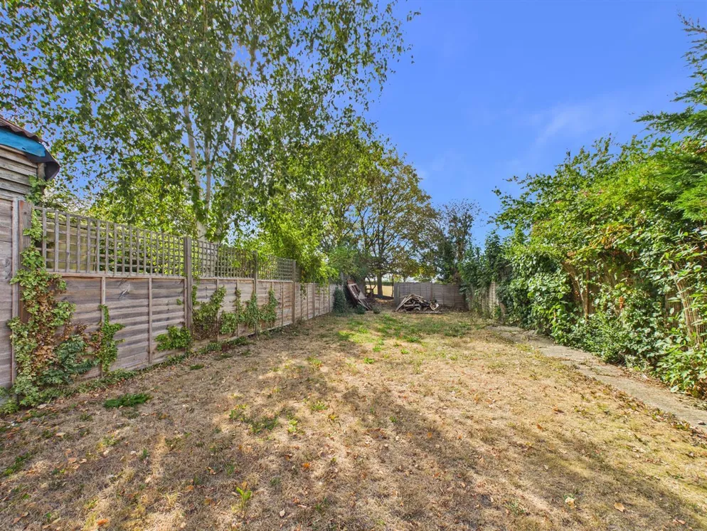Property carousel item 13