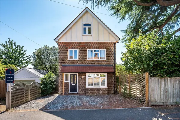 Evesham Road North, Reigate, RH2 photo 1