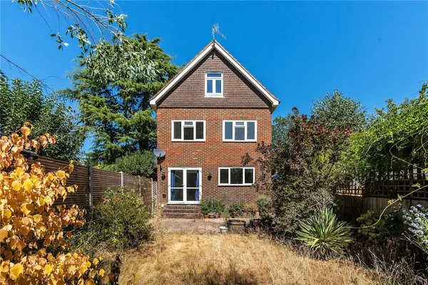 Evesham Road North, Reigate, RH2 photo 4
