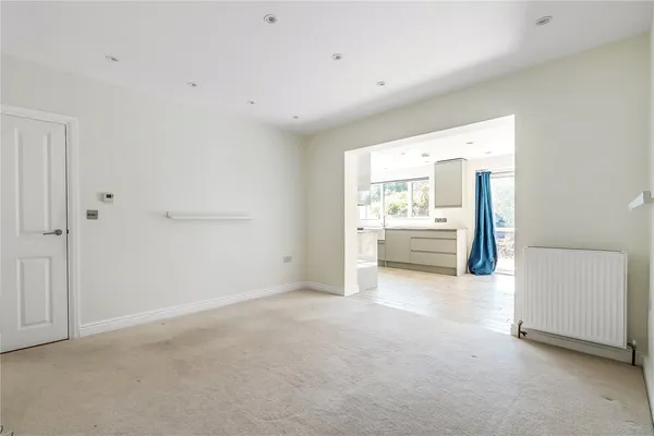 Evesham Road North, Reigate, RH2 photo 6