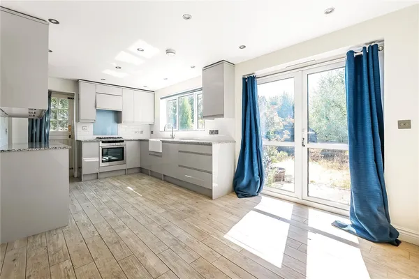 Evesham Road North, Reigate, RH2 photo 7