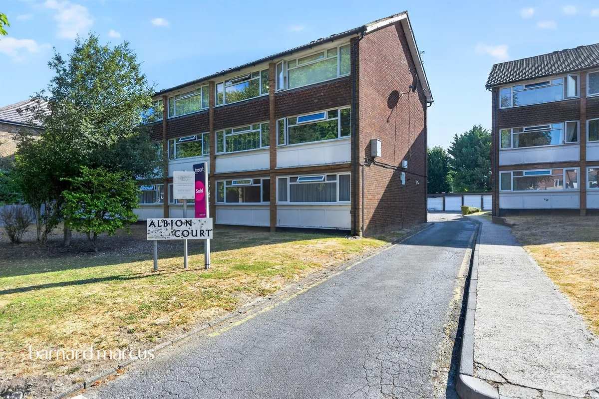 Albion Road, Sutton