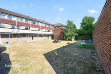 Albion Road, Sutton