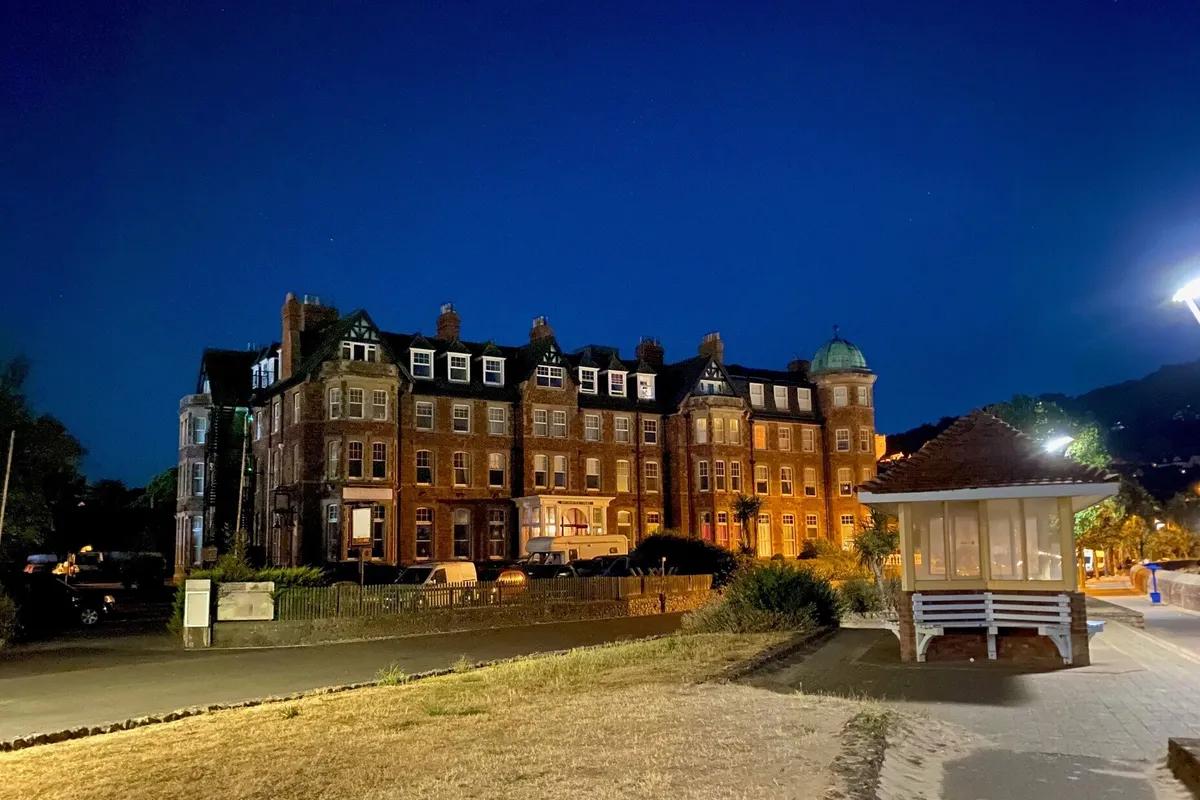 Metropole Court, Minehead