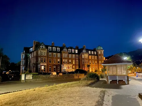 Metropole Court, Mineheadphoto