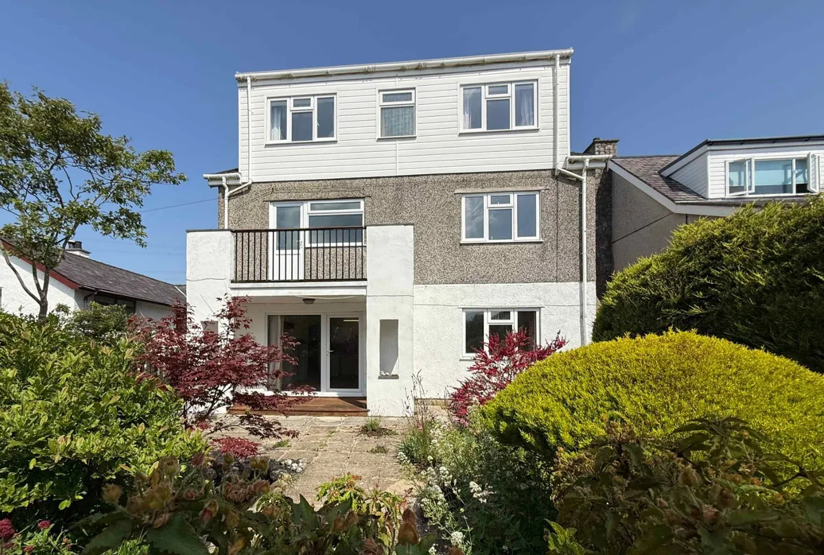 Bryn Eglwys, Penisarwaun, Caernarfon, Gwynedd, LL55