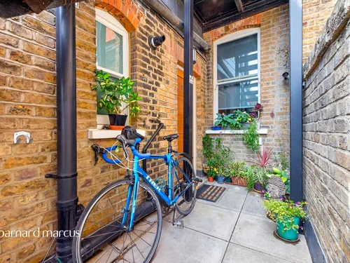 The Green, Londonphoto