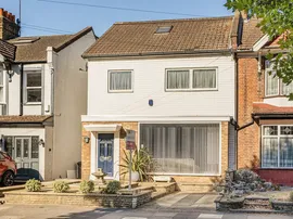 Wellington Road, Enfield photo