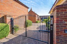 Yeomans Court, Hemel Hempstead