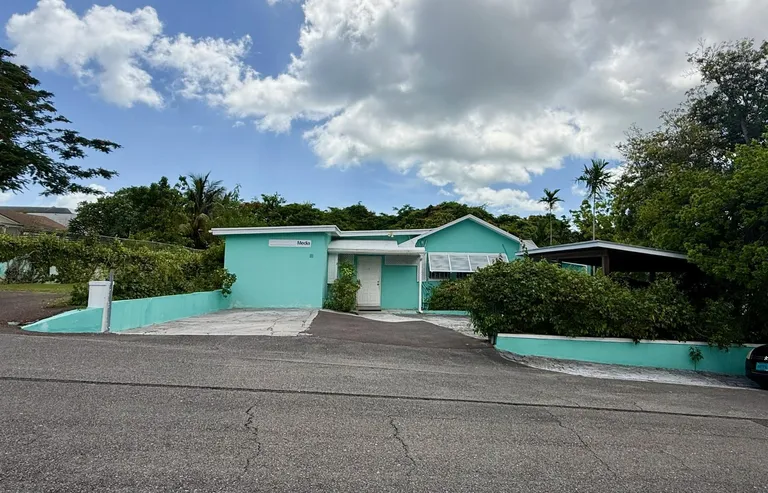 Shirley Street Nassau / New Providence