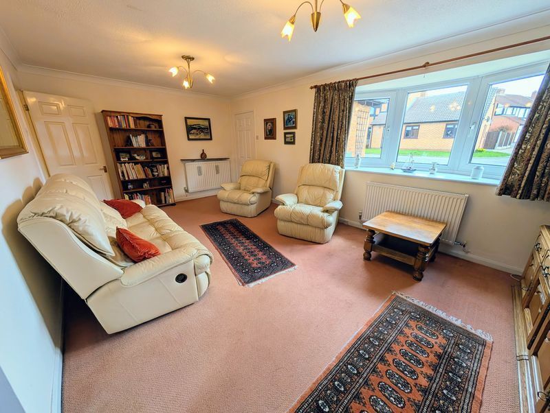 Sidmouth Close, Nuneaton Image 3