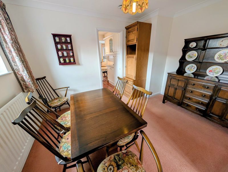 Sidmouth Close, Nuneaton Image 4