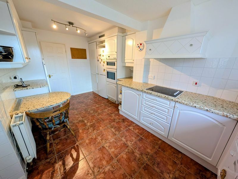 Sidmouth Close, Nuneaton Image 7