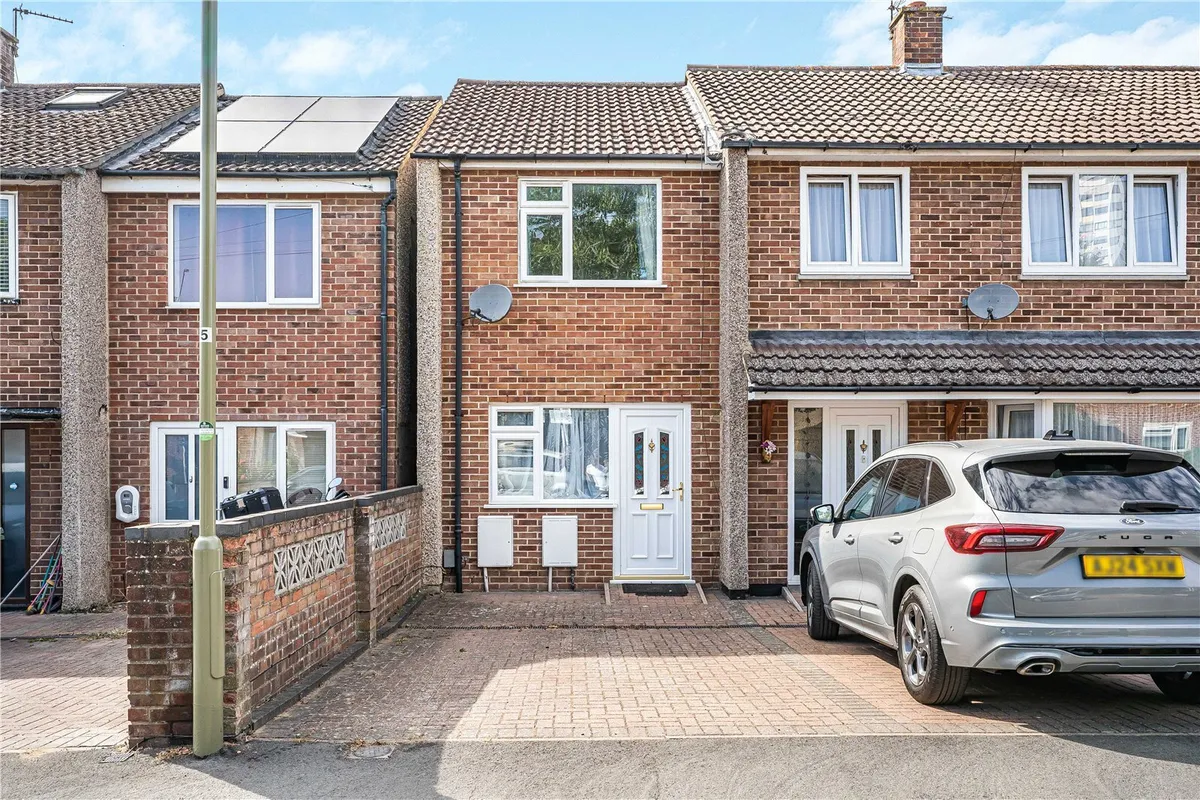 Merlin Road, Oxford, Oxfordshire, OX4